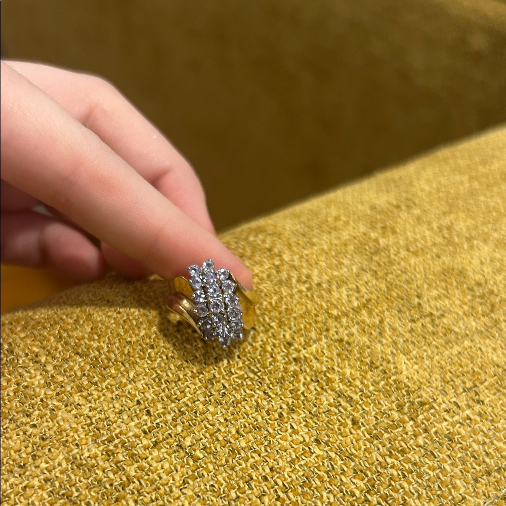 Elegant Gold and Silver Women's Ring